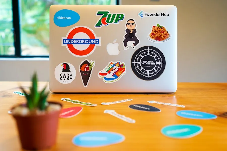 Stickers troquelados personalizado con logo